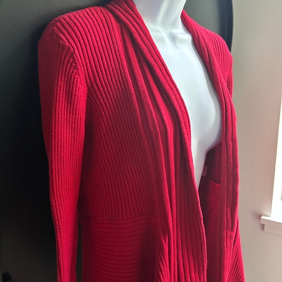 Red Open-Front Women's Cardigan - Picture 2 of 6